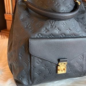 Louis Vuitton Empreinte Metis Hobo